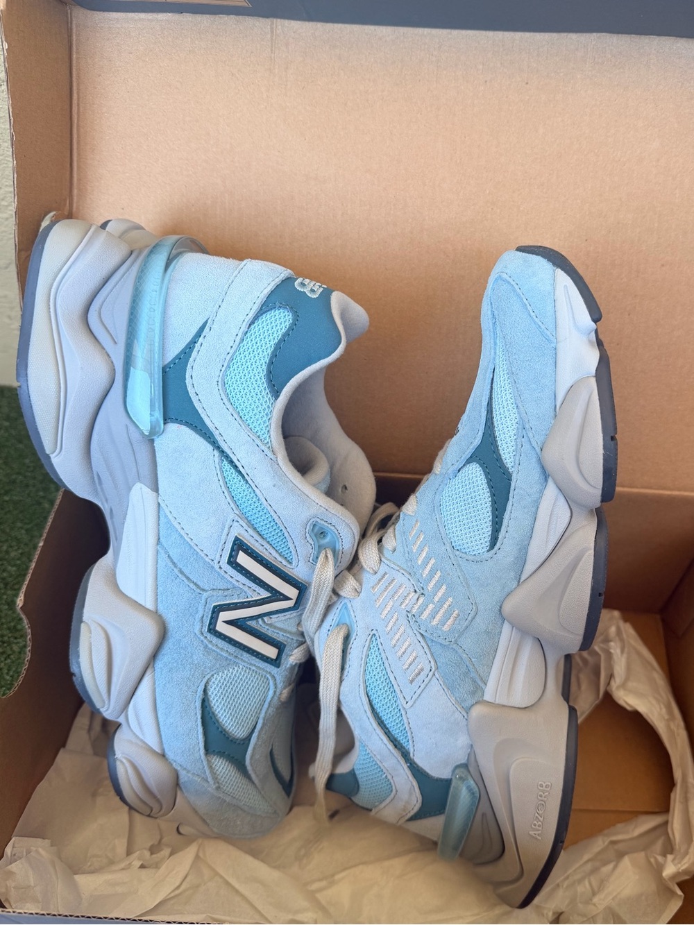 NWOT New Balance 9060 Crome Blue Men’s Sneakers